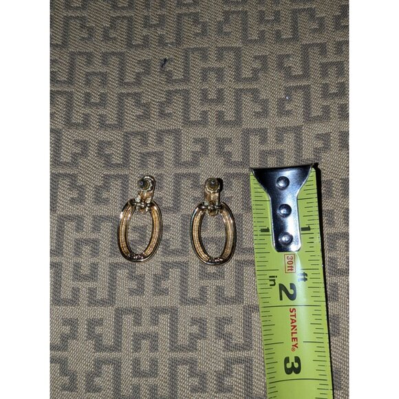 Napier Gold Tone Chunky Necklace & Earring Set With Adjustable Length & Post Ear - Picture 8 of 10